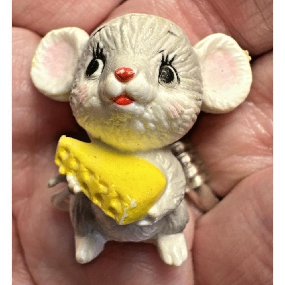 Dollhouse Miniature Mouse w Cheese Animal 1-1/16 inch high